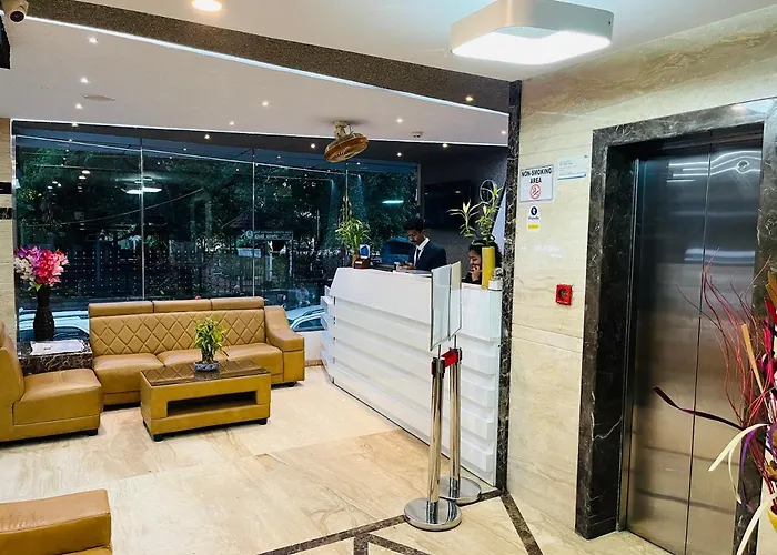 The Porch Inn Hotel/Service Apartments