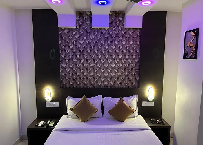 The Porch Inn Hotel/Service Apartments