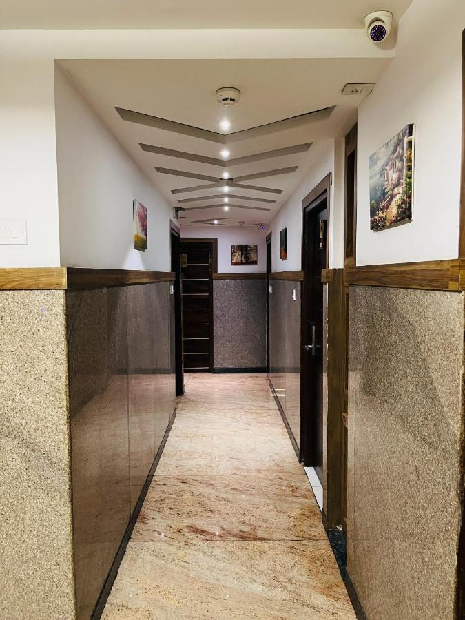 The Porch Hotel/service होटल 3*