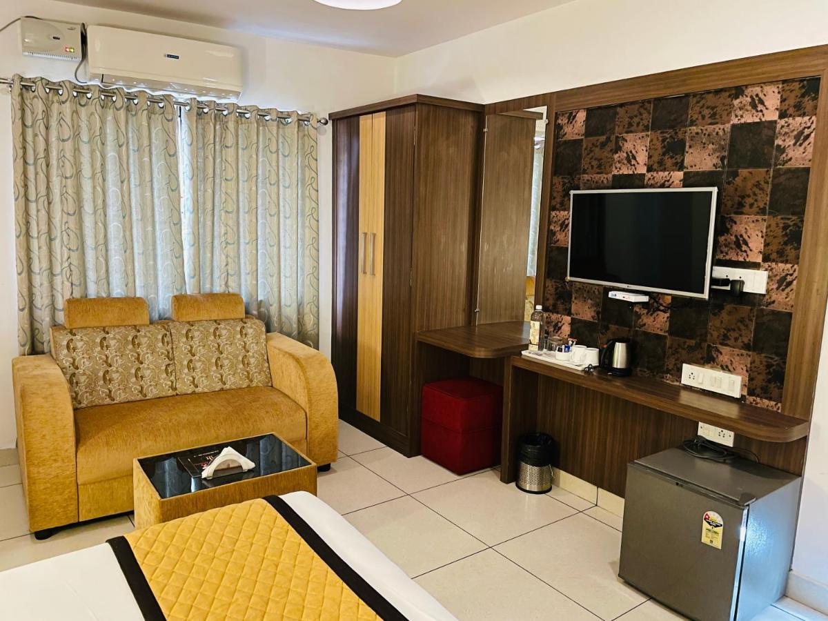 The Porch Hotel/service होटल