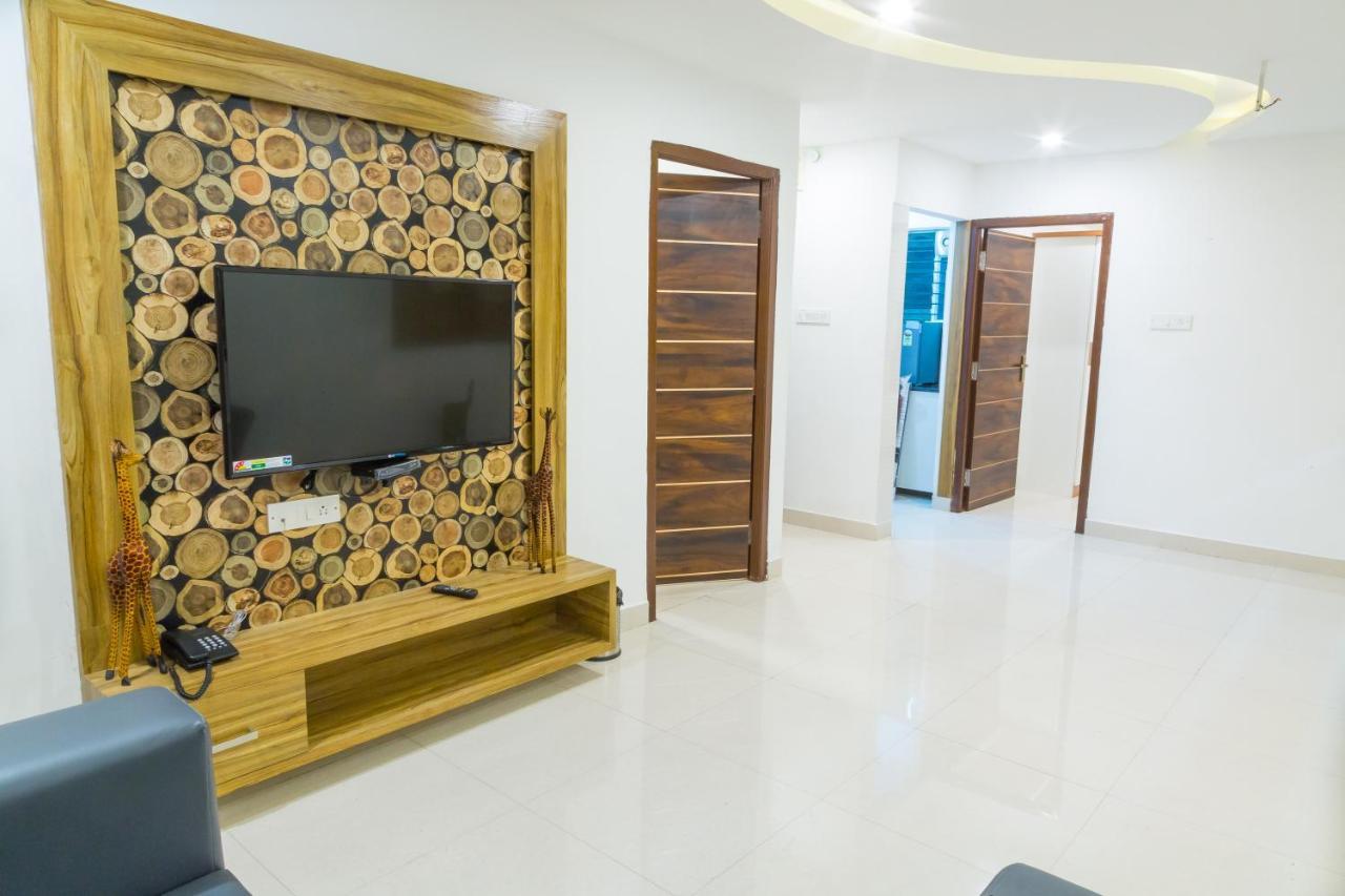 होटल The Porch Hotel/service 3*